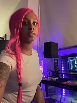 Your Paris online show from February 10, 3:54 am