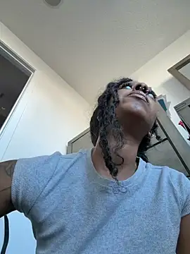 Your Paris online show from March 18, 10:02 pm