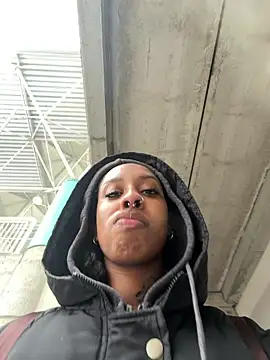 Your Paris online show from March 25, 4:02 pm