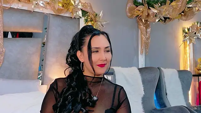 Evangeline Taylorr online show from December 17, 10:54 am