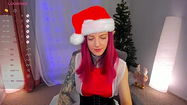 Snapshot of Roxy_____ chatting on December 21, 8:32 pm Roxy online show from December 21, 8:32 pm