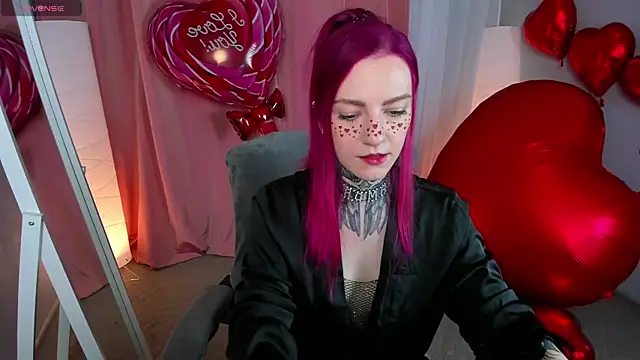 Snapshot of Roxy_____ chatting on February 14, 8:48 pm Roxy online show from February 14, 8:48 pm