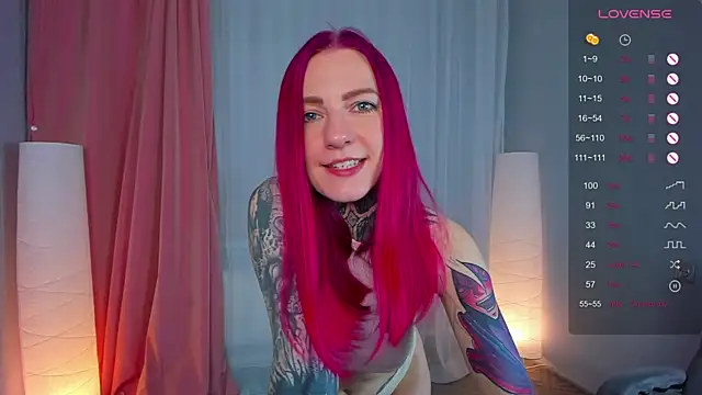 Snapshot of Roxy_____ chatting on February 24, 2:40 am Roxy online show from February 24, 2:40 am