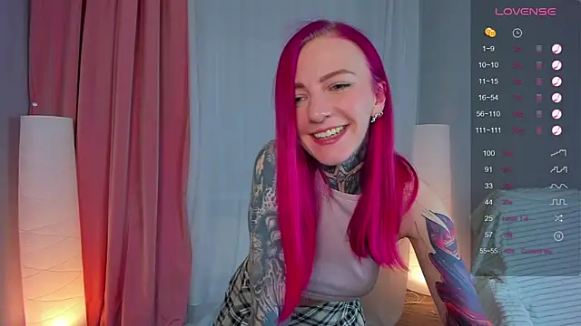 Snapshot of Roxy_____ chatting on March 16, 8:32 pm Roxy online show from March 16, 8:32 pm