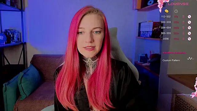 Snapshot of Roxy_____ chatting on September 28, 8:47 pm Roxy online show from September 28, 8:47 pm