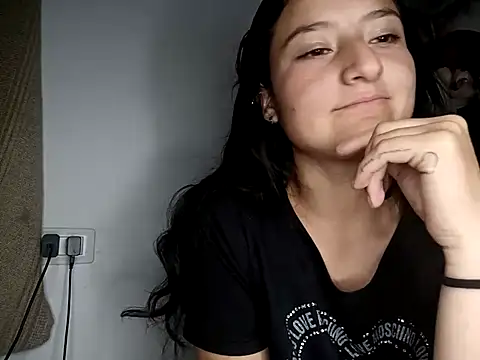 Snapshot of iris_798 chatting on March 15, 5:08 am iris 798 online show from March 15, 5:08 am