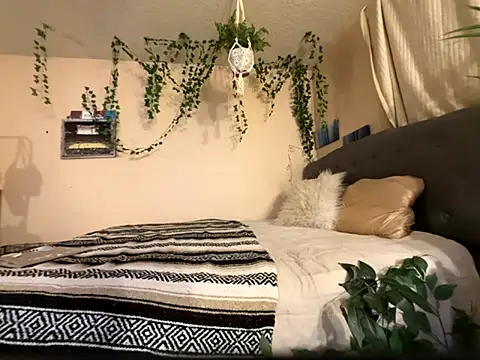 Snapshot of magicalc00ch chatting on November 18, 1:33 am magicalc00ch online show from November 18, 1:33 am