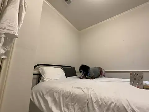 magicalc00ch online show from April 8, 7:36 pm