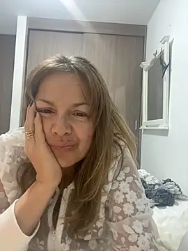 Leyna liu online show from September 14, 2:00 am