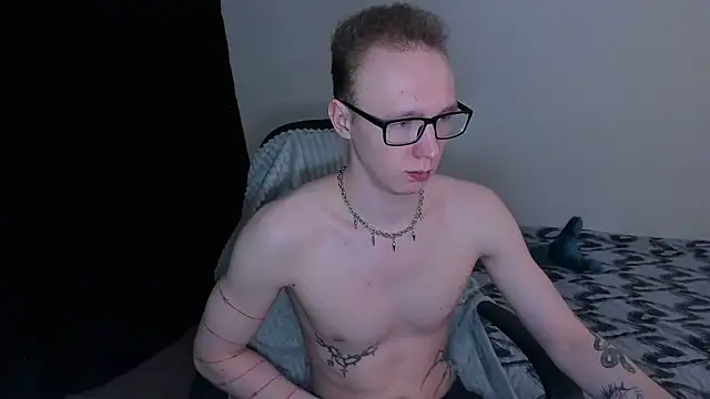 Snapshot of Alex_silents chatting on October 7, 1:41 pm Alex silents online show from October 7, 1:41 pm