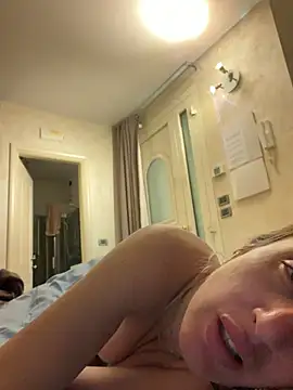 casalinga88 online show from March 18, 1:09 am