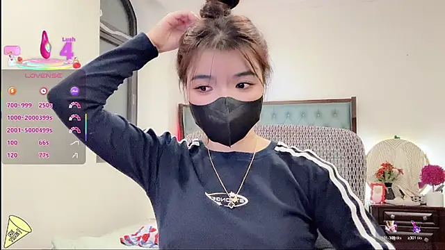 Snapshot of Berrysweet_68 chatting on November 5, 2:28 pm Berrysweet 68 online show from November 5, 2:28 pm