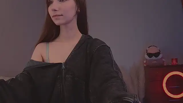 lezyliza online show from April 19, 4:56 am