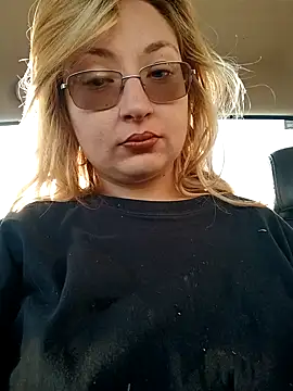 xWhoreAbleX Pika online show from March 6, 10:36 pm