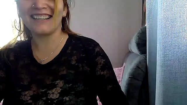 Snapshot of tara_rios chatting on December 11, 7:36 pm tara rios online show from December 11, 7:36 pm