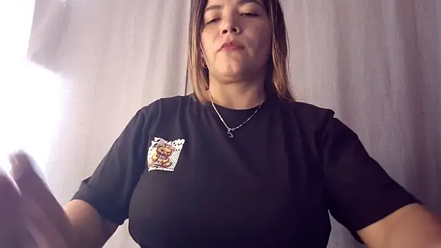 tara rios online show from April 4, 3:53 pm