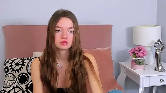 Snapshot of GraceLips chatting on February 20, 8:50 am GraceLips online show from February 20, 8:50 am