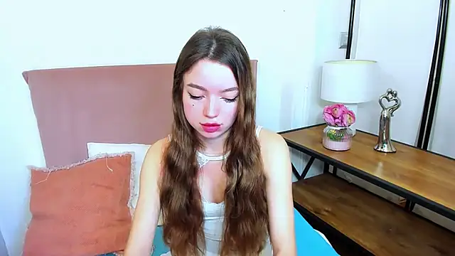 Snapshot of GraceLips chatting on March 4, 11:51 am GraceLips online show from March 4, 11:51 am