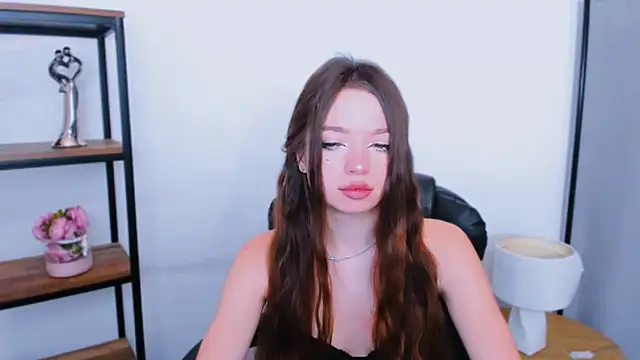 Snapshot of GraceLips chatting on October 27, 9:30 pm GraceLips online show from October 27, 9:30 pm