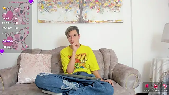 Snapshot of bunny_maxi chatting on January 13, 12:24 pm bunny maxi online show from January 13, 12:24 pm