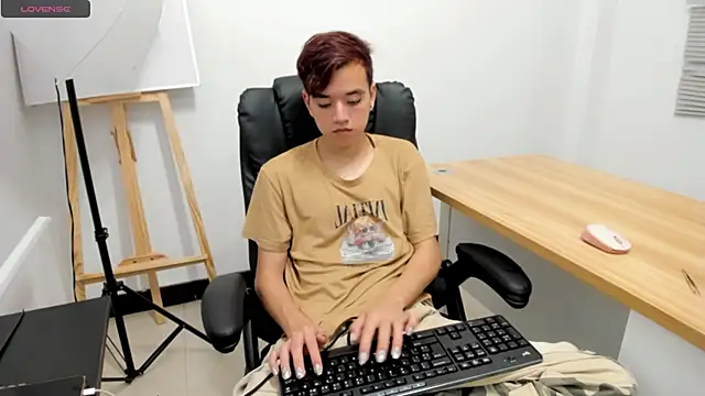 Snapshot of bunny_maxi chatting on October 30, 12:50 pm bunny maxi online show from October 30, 12:50 pm