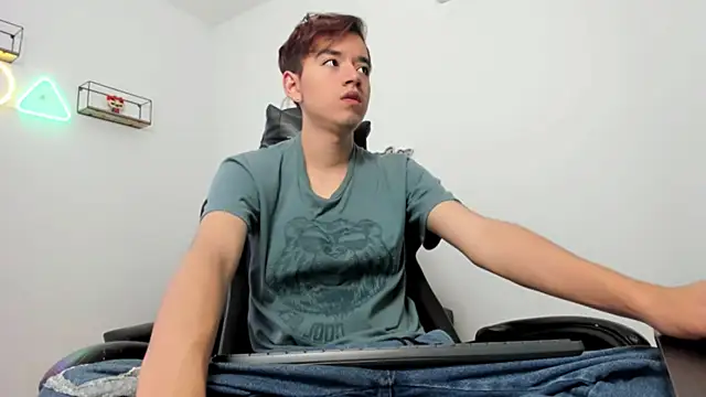 Snapshot of bunny_maxi chatting on November 26, 12:39 pm bunny maxi online show from November 26, 12:39 pm