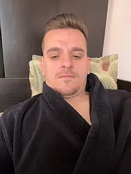 Huge cock22cm online show from March 6, 7:49 am