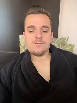 Snapshot of Huge_cock22cm chatting on May 5, 7:38 am Huge cock22cm online show from May 5, 7:38 am