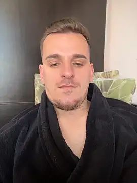 Snapshot of Huge_cock22cm chatting on May 7, 9:58 am Huge cock22cm online show from May 7, 9:58 am