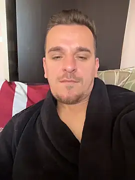 Snapshot of Huge_cock22cm chatting on May 24, 7:57 am Huge cock22cm online show from May 24, 7:57 am