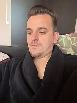 Snapshot of Huge_cock22cm chatting on May 26, 7:15 am Huge cock22cm online show from May 26, 7:15 am