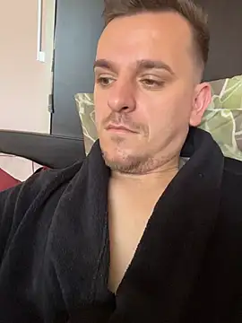 Snapshot of Huge_cock22cm chatting on May 27, 7:27 am Huge cock22cm online show from May 27, 7:27 am