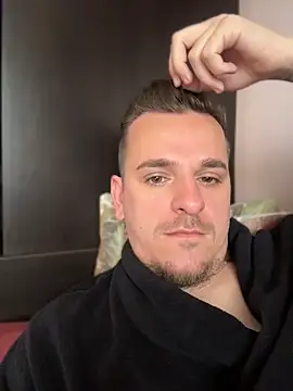 Snapshot of Huge_cock22cm chatting on June 4, 7:25 am Huge cock22cm online show from June 4, 7:25 am