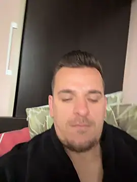 Snapshot of Huge_cock22cm chatting on June 7, 7:45 am Huge cock22cm online show from June 7, 7:45 am
