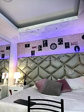 Snapshot of Brenda_Garcia chatting on October 13, 7:14 pm Brenda Garcia online show from October 13, 7:14 pm