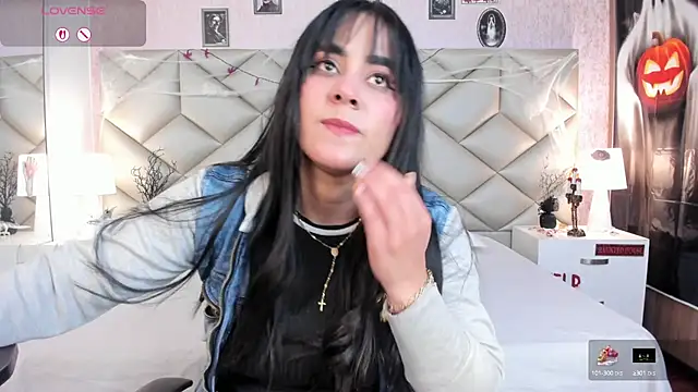 Snapshot of Brenda_Garcia chatting on October 21, 8:09 pm Brenda Garcia online show from October 21, 8:09 pm