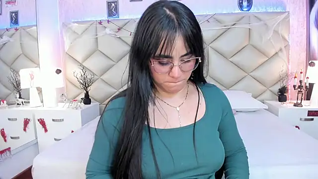 Snapshot of Brenda_Garcia chatting on October 24, 8:49 pm Brenda Garcia online show from October 24, 8:49 pm