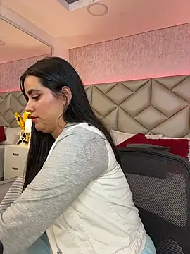 Snapshot of Brenda_Garcia chatting on November 14, 8:18 pm Brenda Garcia online show from November 14, 8:18 pm