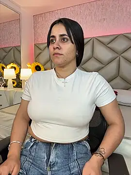 Snapshot of Brenda_Garcia chatting on November 19, 8:09 pm Brenda Garcia online show from November 19, 8:09 pm