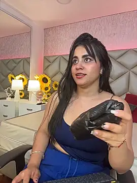 Snapshot of Brenda_Garcia chatting on November 20, 8:30 pm Brenda Garcia online show from November 20, 8:30 pm