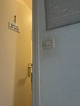 Luccreccia  online show from April 9, 9:26 am