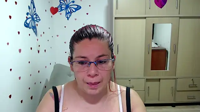 Snapshot of lilisa777 chatting on February 27, 2:42 am lilisa777 online show from February 27, 2:42 am