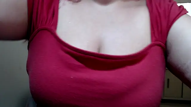 Snapshot of lilisa777 chatting on March 7, 10:10 pm lilisa777 online show from March 7, 10:10 pm
