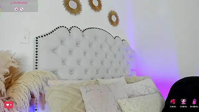 Ashleyjenner  online show from February 18, 1:10 am