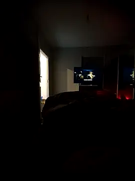 Snapshot of roxy_bigtits1 chatting on January 13, 10:24 pm roxy bigtits1 online show from January 13, 10:24 pm