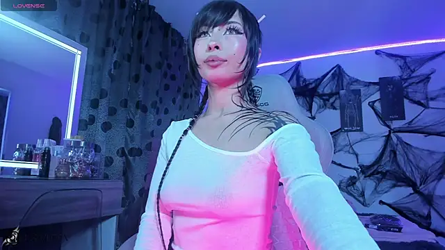 satanbabee online show from October 3, 11:46 pm