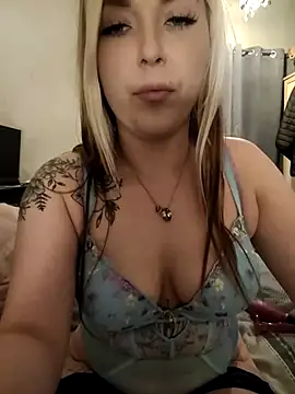 Snapshot of Kinkymilf56 chatting on February 19, 6:43 pm Kinkymilf56 online show from February 19, 6:43 pm