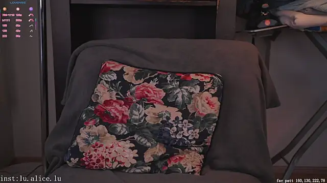 alicelu  online show from April 16, 5:30 am