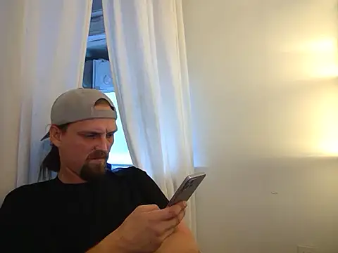 Snapshot of VitaminmanFL chatting on December 21, 4:30 am VitaminmanFL online show from December 21, 4:30 am