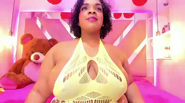 Snapshot of Scarlett-Bonnet chatting on February 15, 4:03 am Scarlett-Bonnet online show from February 15, 4:03 am